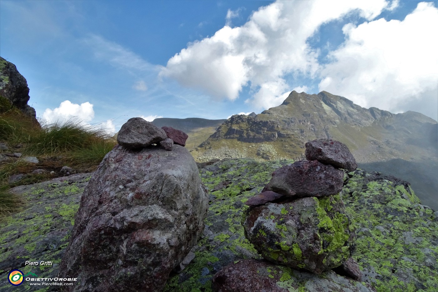 25 Vista in Pizzo Camilla e Monte Corte.JPG